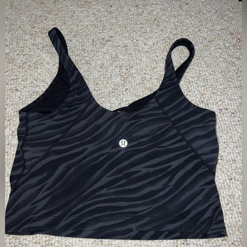 Align cropped tank